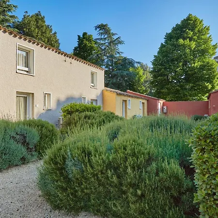 Odalys Le Village Camarguais Les Gardians 4*