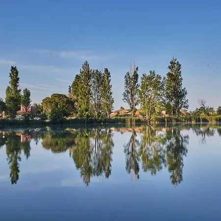 Odalys Le Village Camarguais Les Gardians 4*