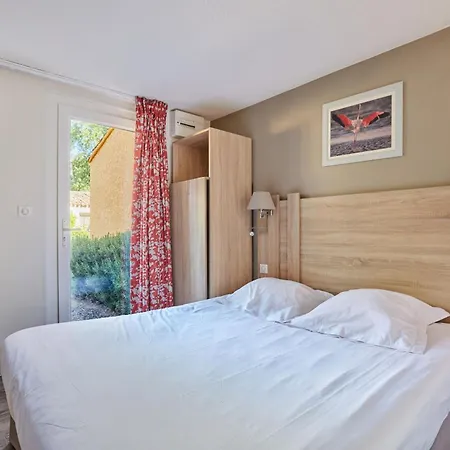 Odalys Le Village Camarguais Les Gardians アパートホテル