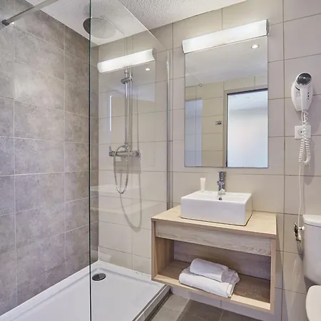 Odalys Le Village Camarguais Les Gardians 4*