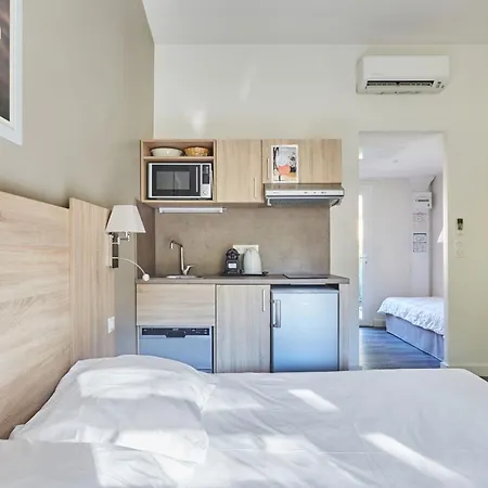 Odalys Le Village Camarguais Les Gardians 4* アルル