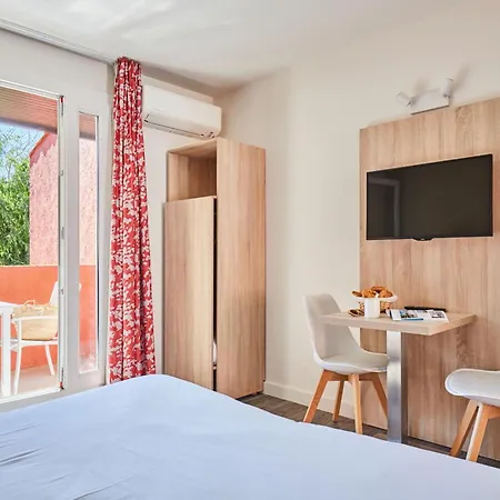 Odalys Le Village Camarguais Les Gardians 4* Αρλ