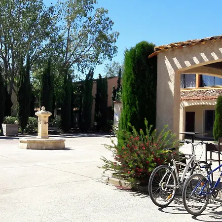 Odalys Le Village Camarguais Les Gardians アパートホテル アルル